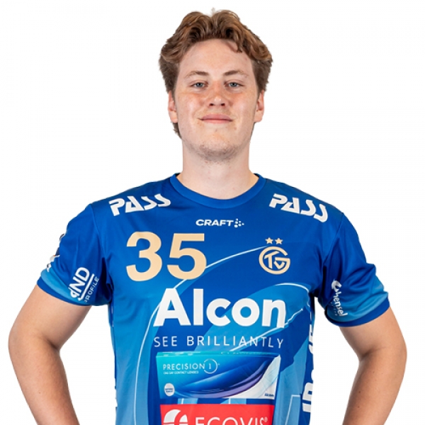 Axel  Skaarnaes