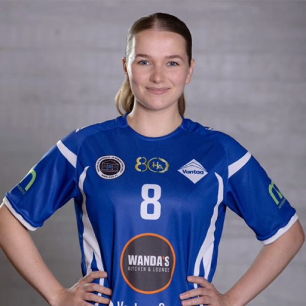 Liisa  Holopainen